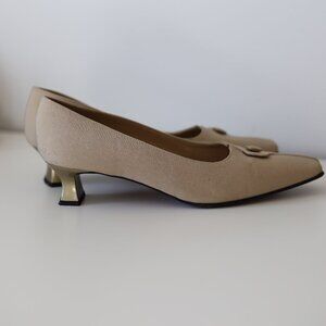 Stuart Weitzman Leather Sole Nude Kitten Heel - Sz 8.5
